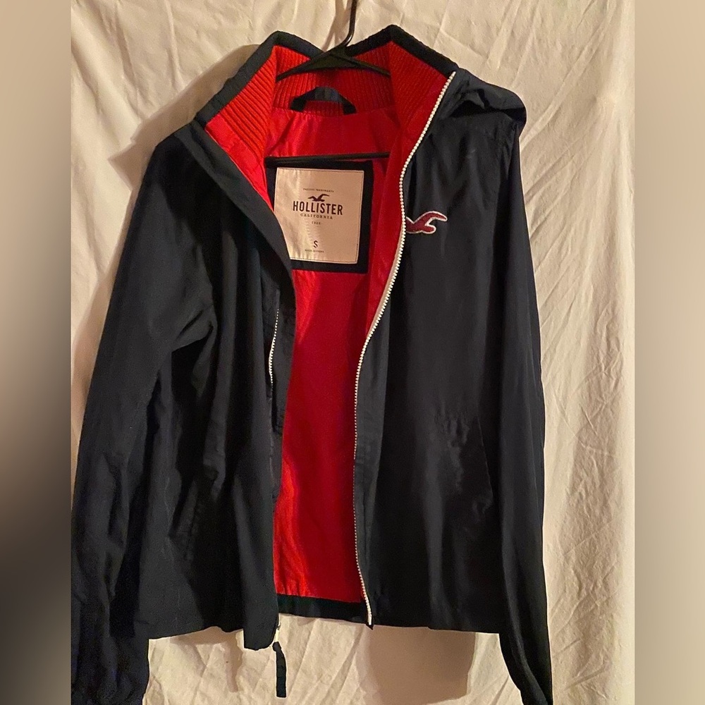 LIKE NEW — Hollister California Black & Red Zip Up